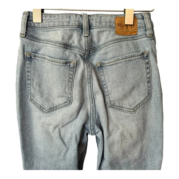 Hollister Ultra High Rise 90’s Vintage Straight Distressed Jeans. Size 25 - Picture 8 of 12